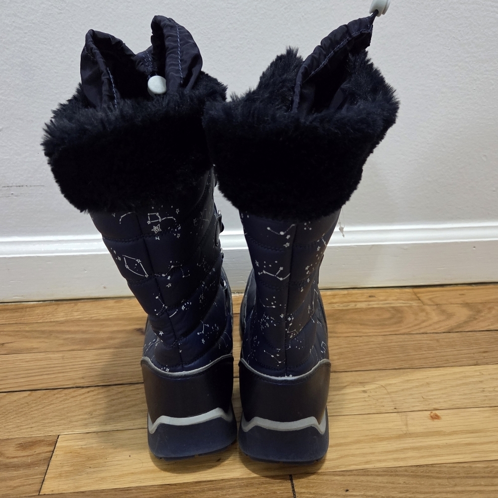 Lands' End Snowflake Insulated Snow Boot in Constellation Print - Picture 6 of 12